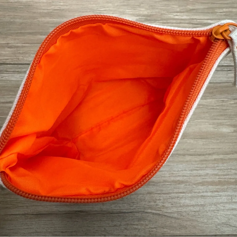 Dr Dennis Gross Pouch